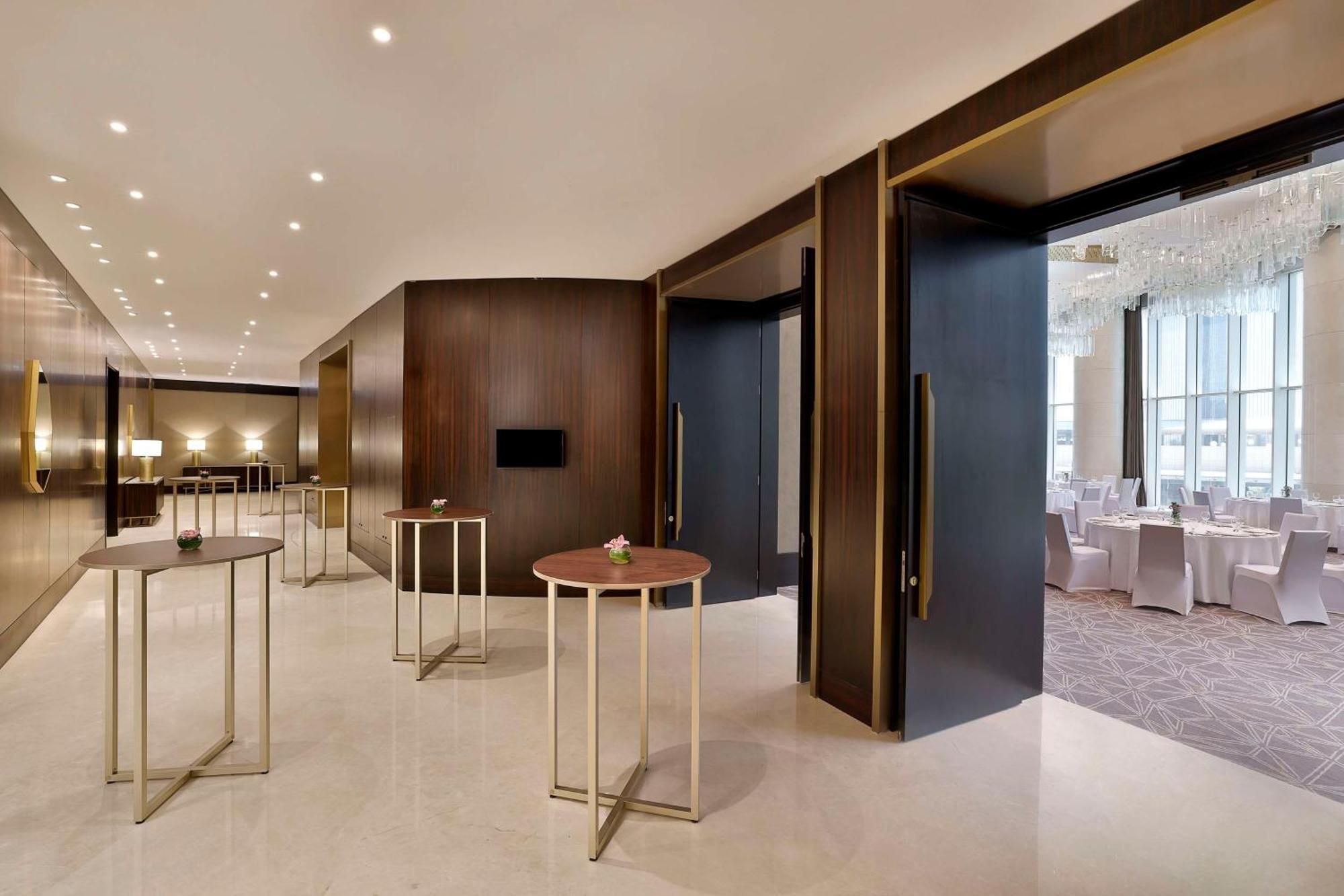 Hilton Riyadh Olaya Exterior photo